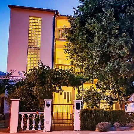 Amigo Apartment Seline