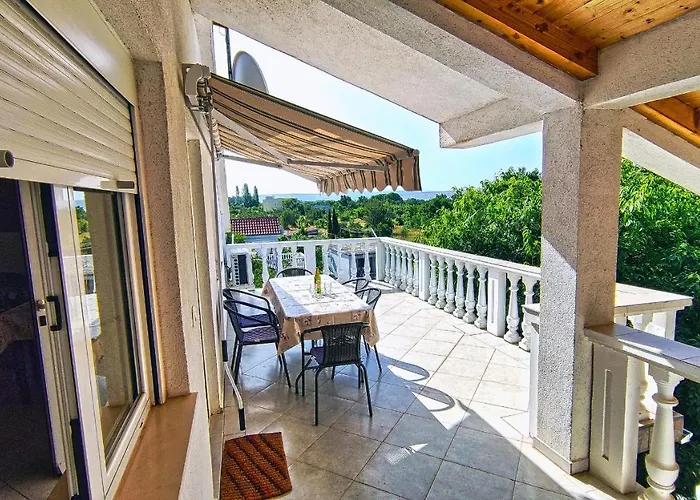 Amigo Apartment *